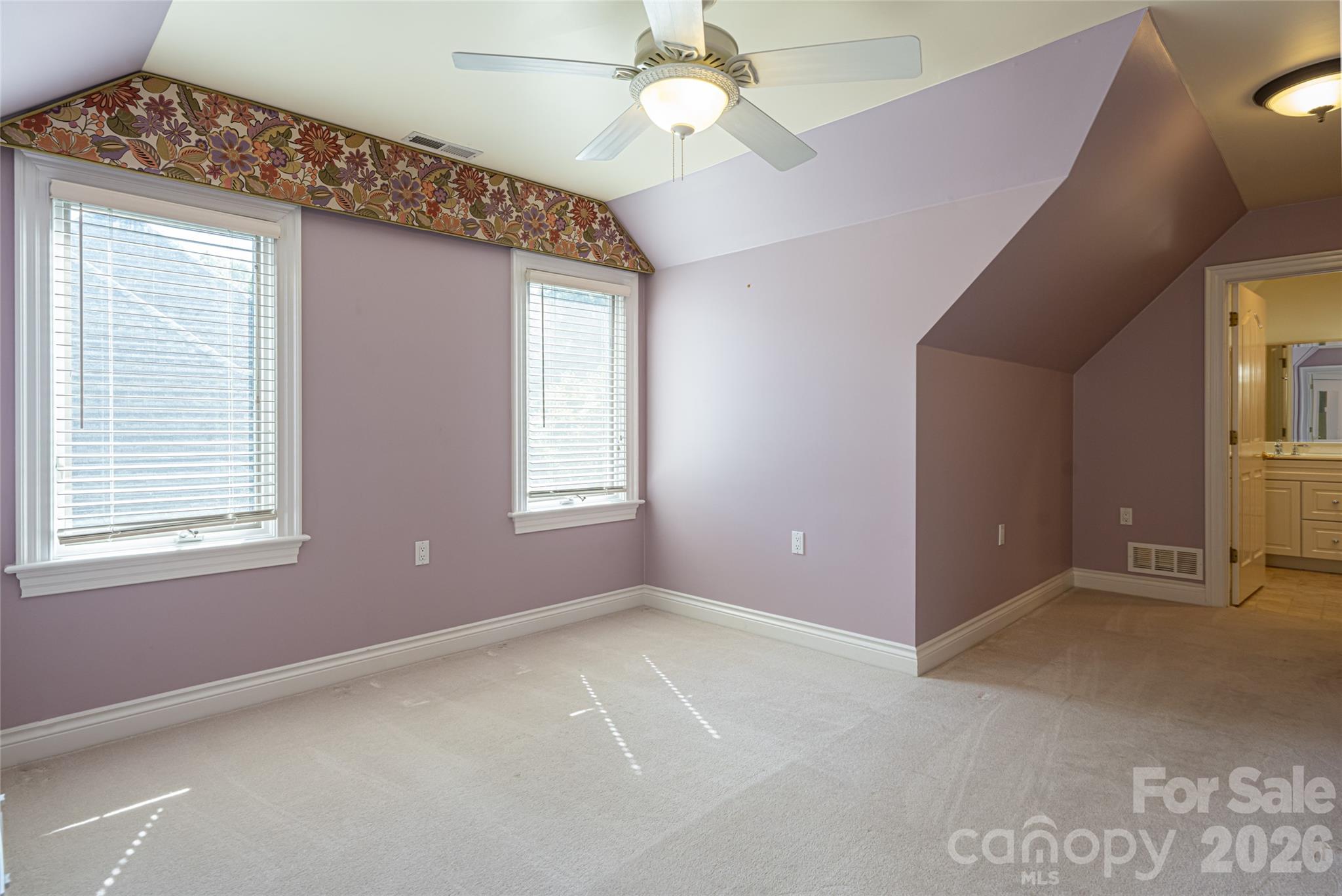 8 Clovelly Way Property Photo 30