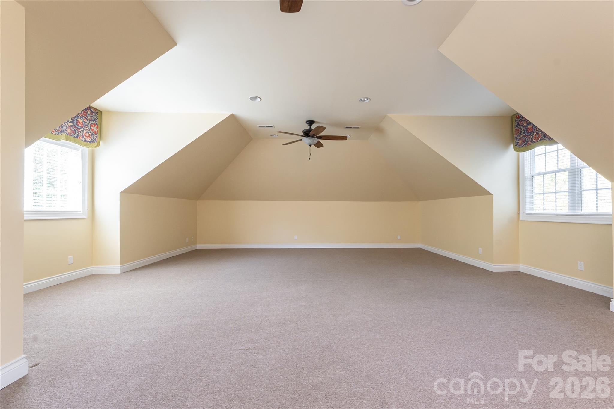 8 Clovelly Way Property Photo 32