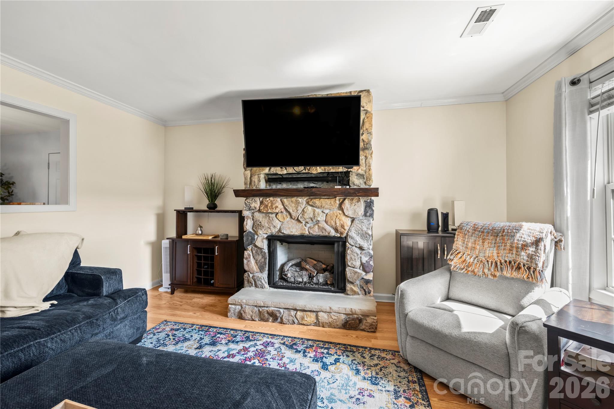 12 Sydney Lane Property Photo 5