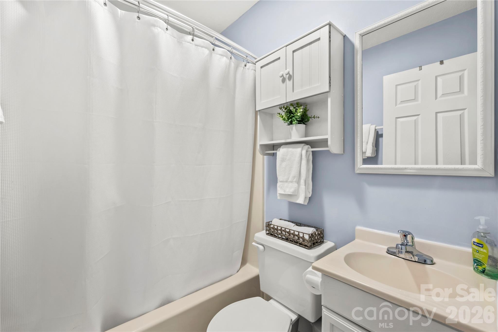 12 Sydney Lane Property Photo 16