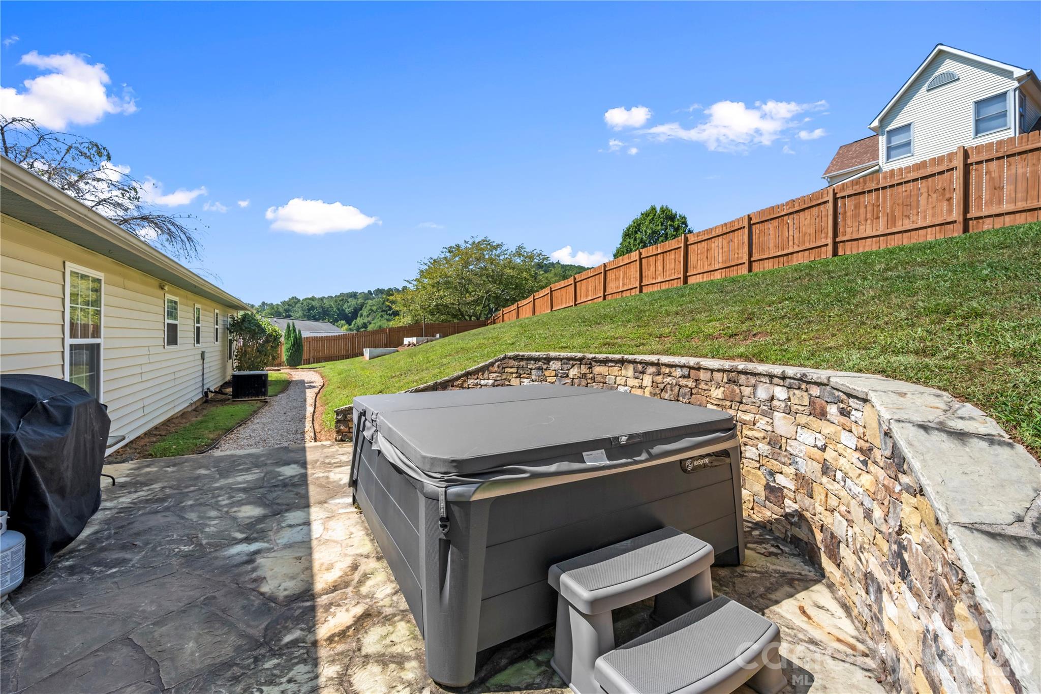 12 Sydney Lane Property Photo 24