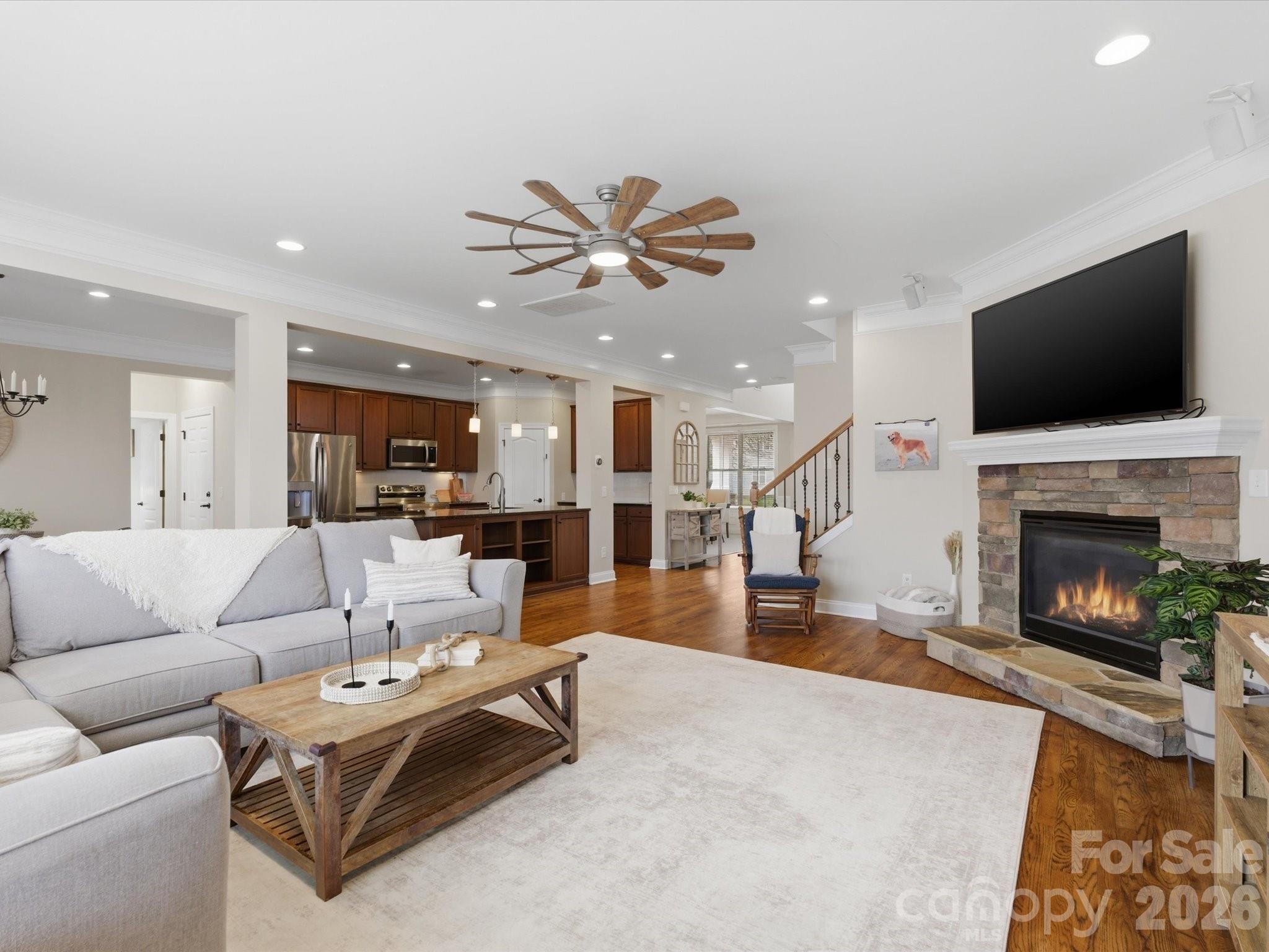 5105 Saint Clair Street Property Photo 6