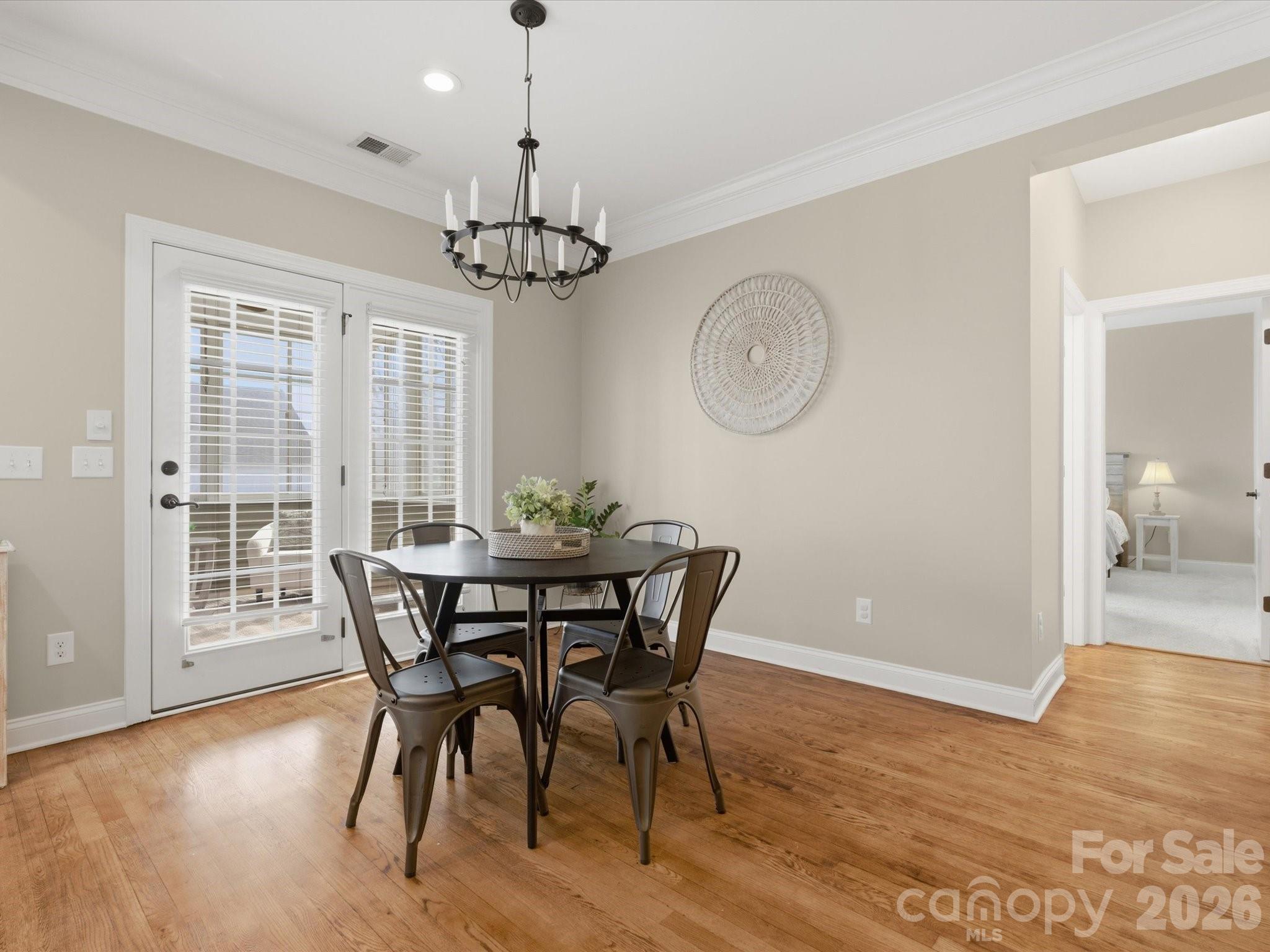 5105 Saint Clair Street Property Photo 9