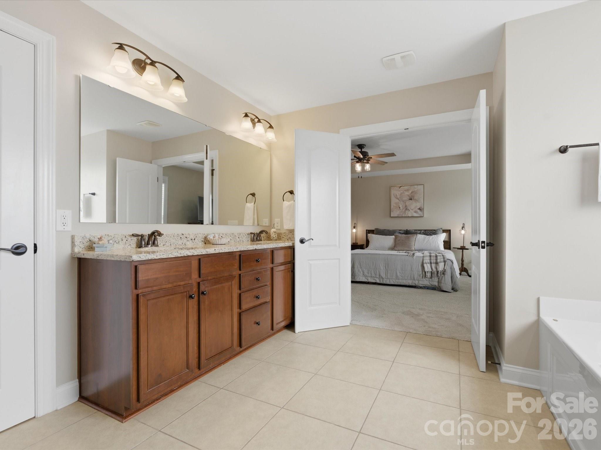 5105 Saint Clair Street Property Photo 15