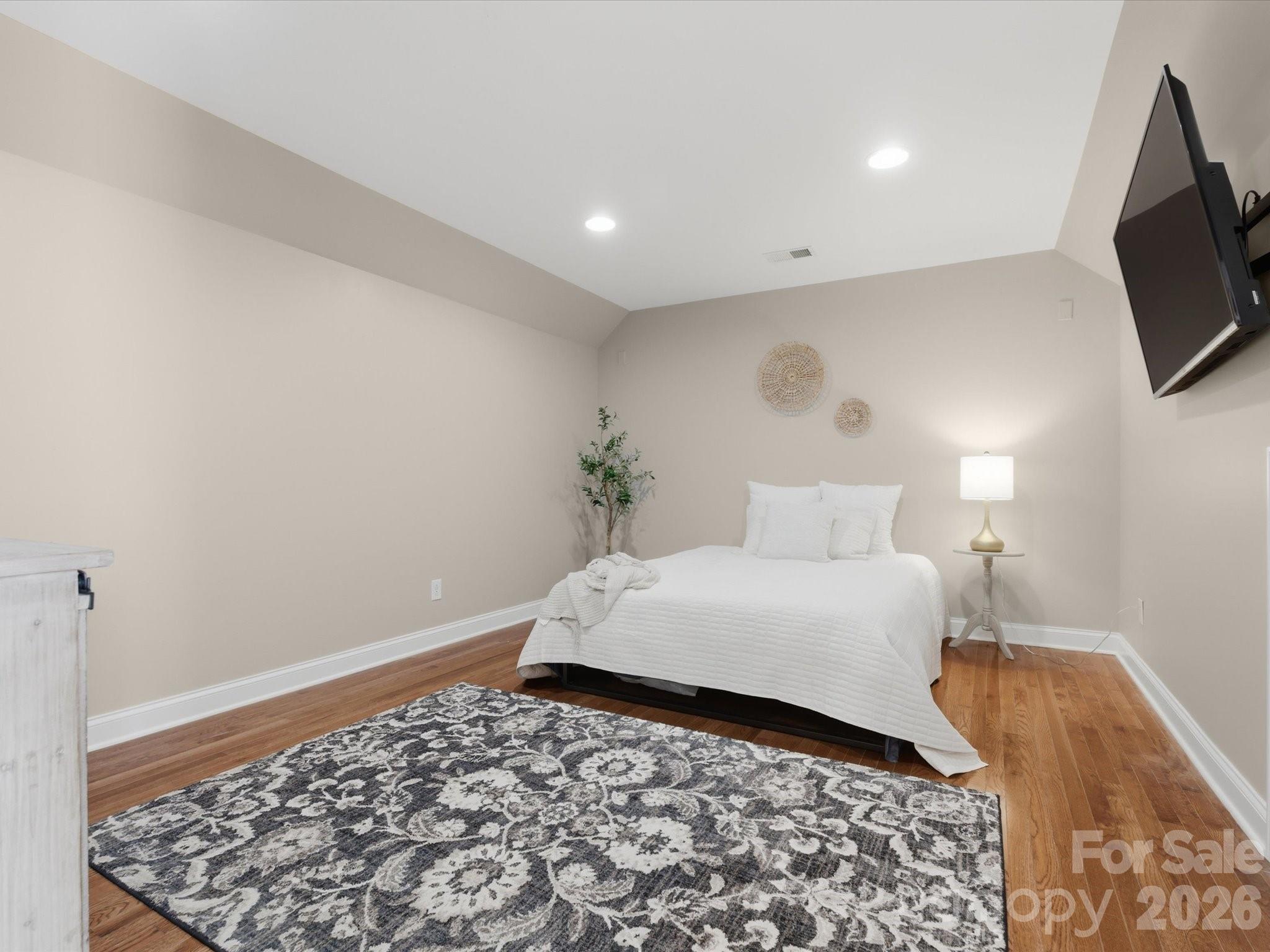 5105 Saint Clair Street Property Photo 21