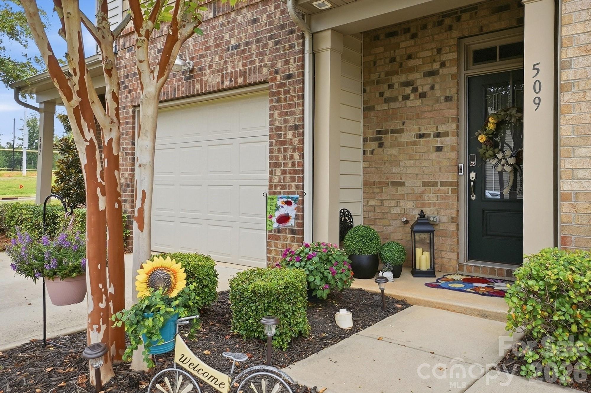 509 Common Raven Court Property Photo 2