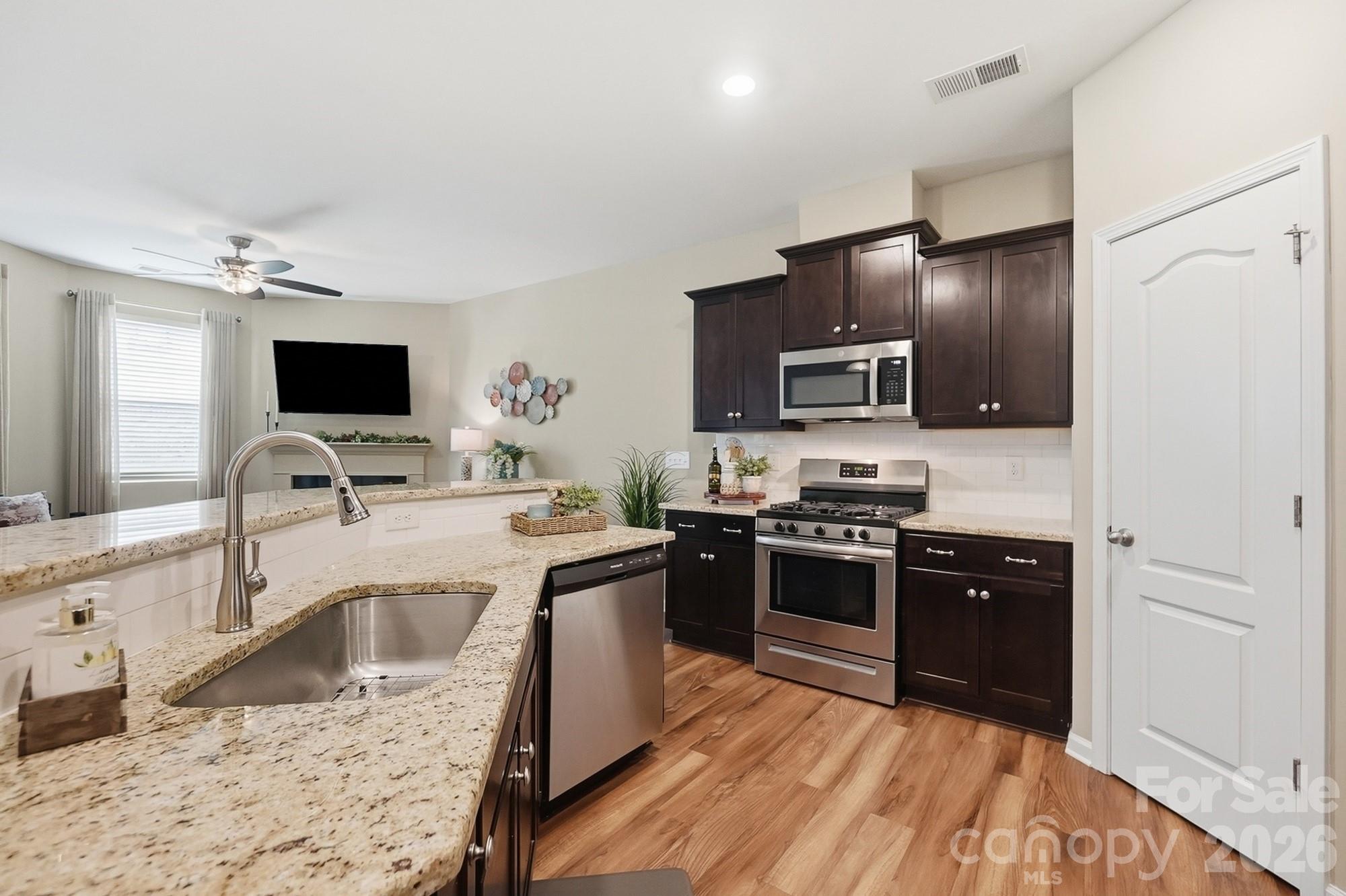 509 Common Raven Court Property Photo 14