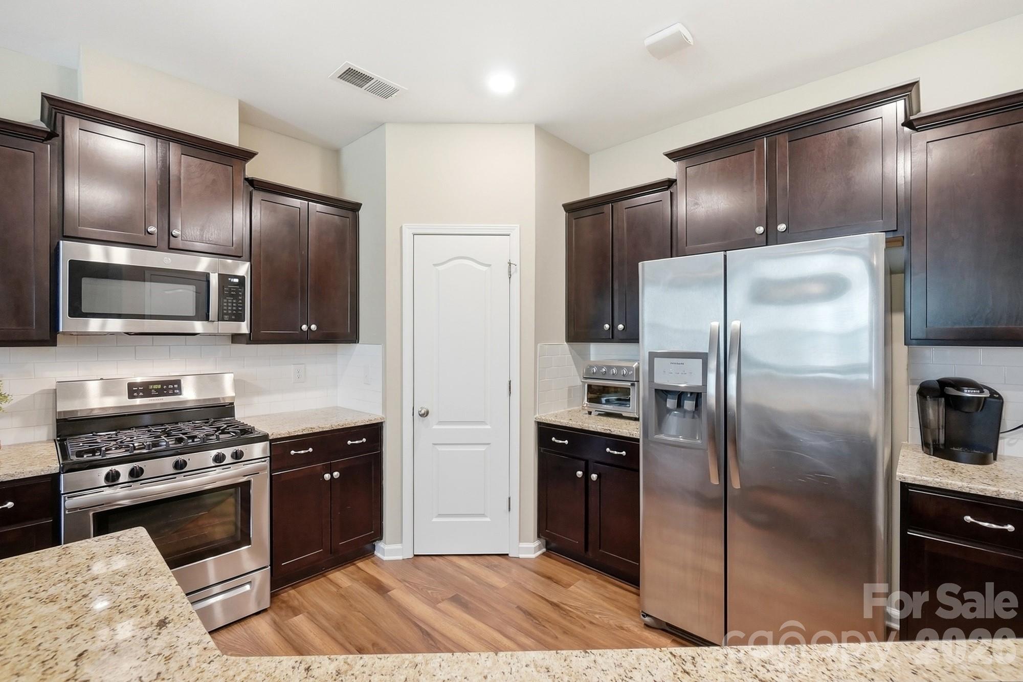 509 Common Raven Court Property Photo 15