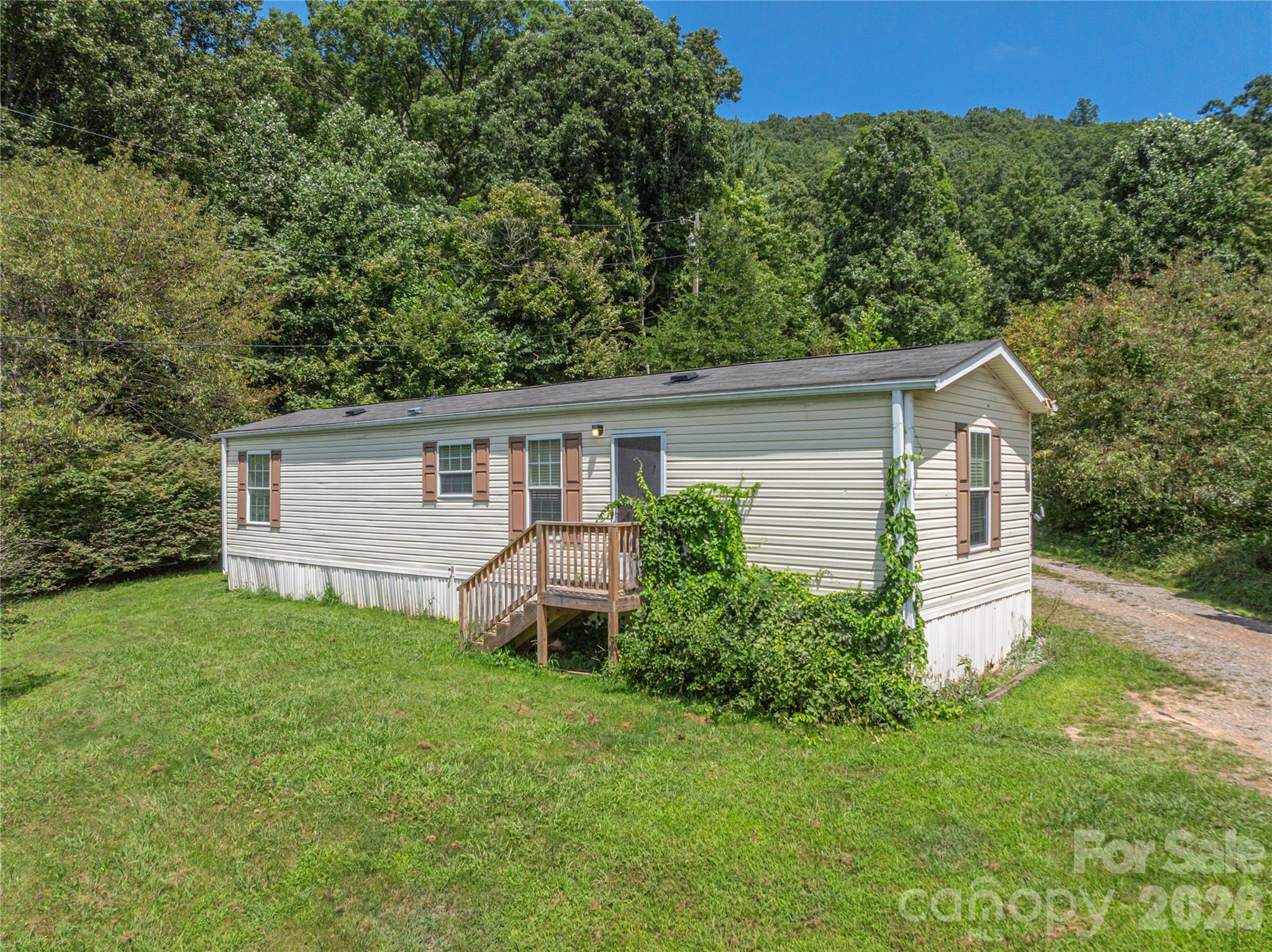 124 Sayles Town Place Property Photo 9