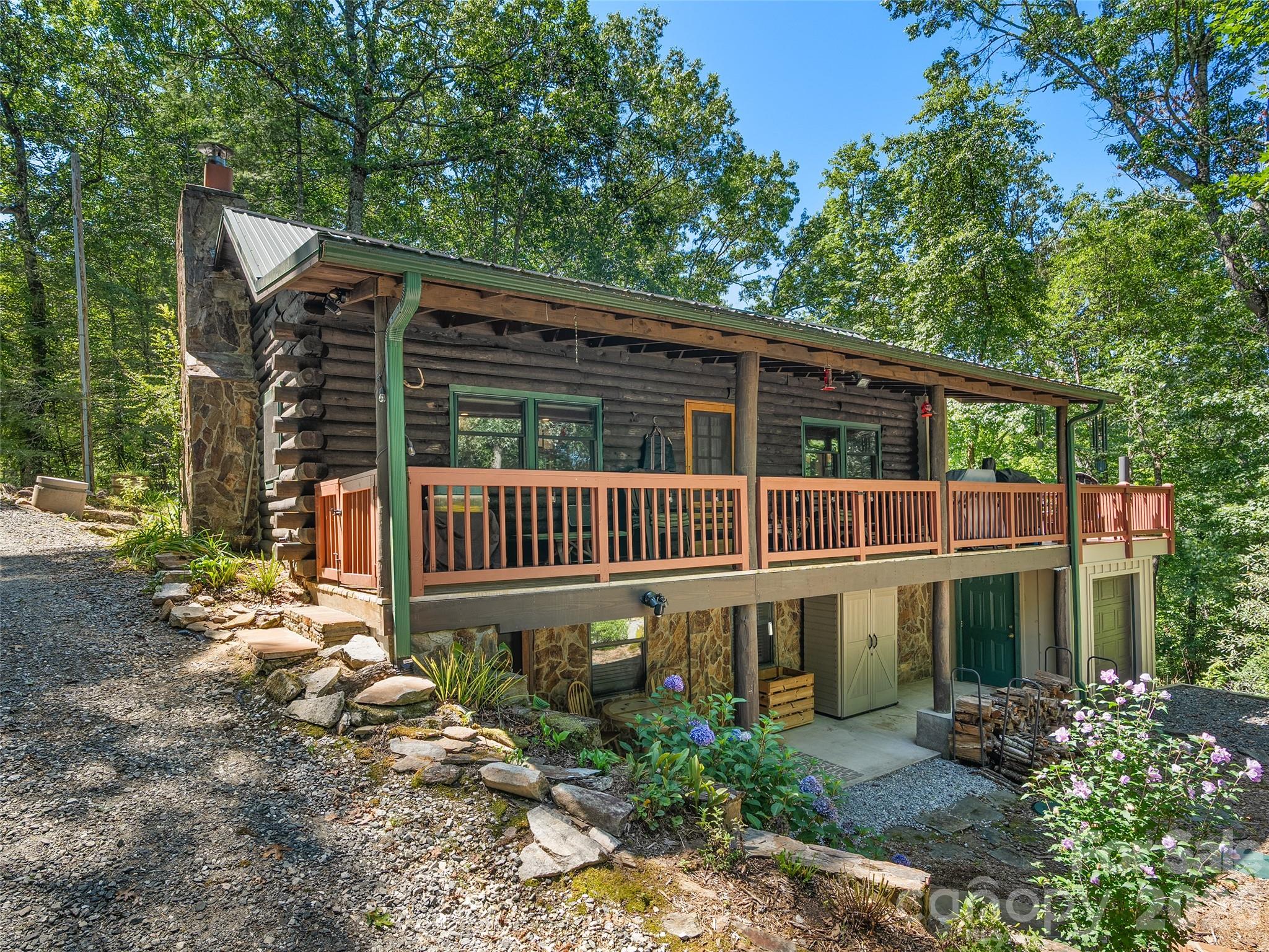 185 Rainbow Lake Drive Property Photo 2