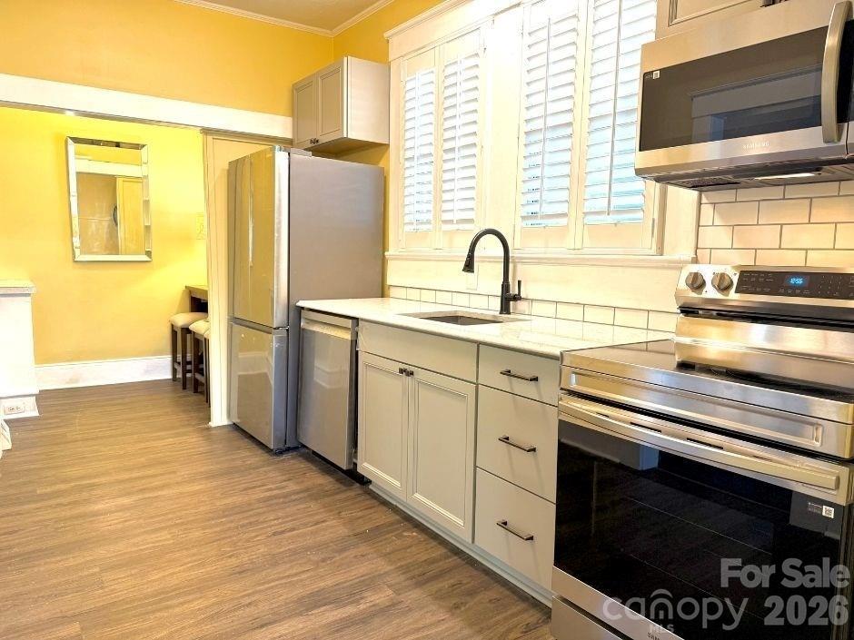 113 E Miller Street Property Photo 13