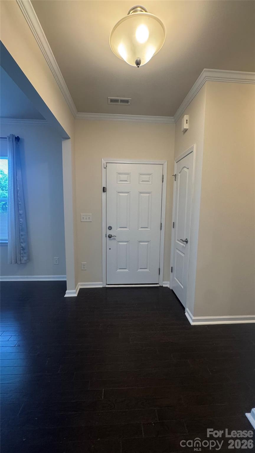 504 Twelve Oaks Lane Property Photo 3