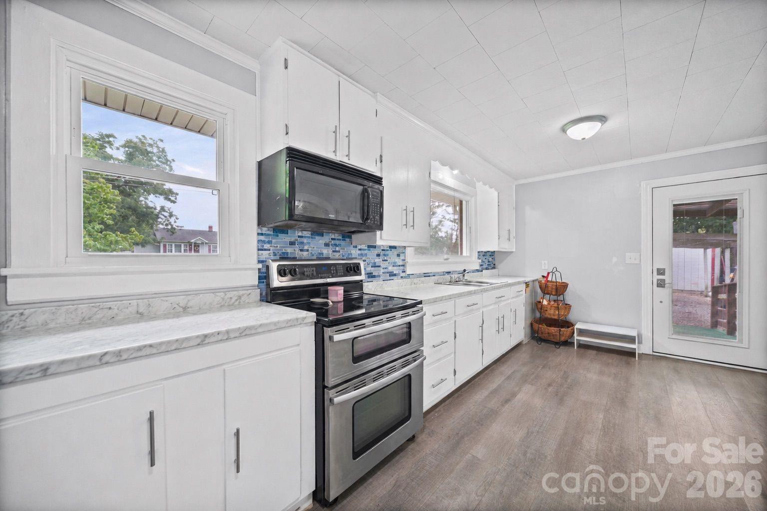 1030 Lippard Road Property Photo 7