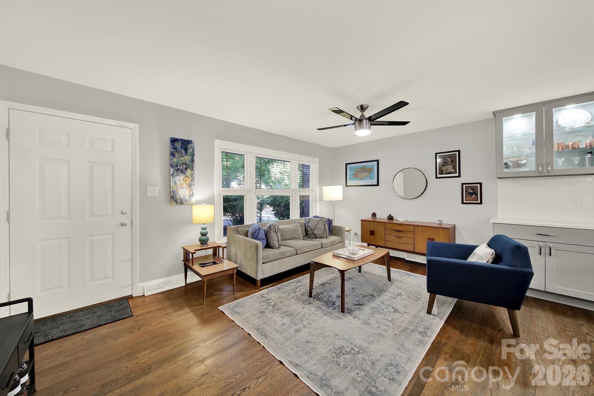 7439 Watercrest Road Property Photo 3