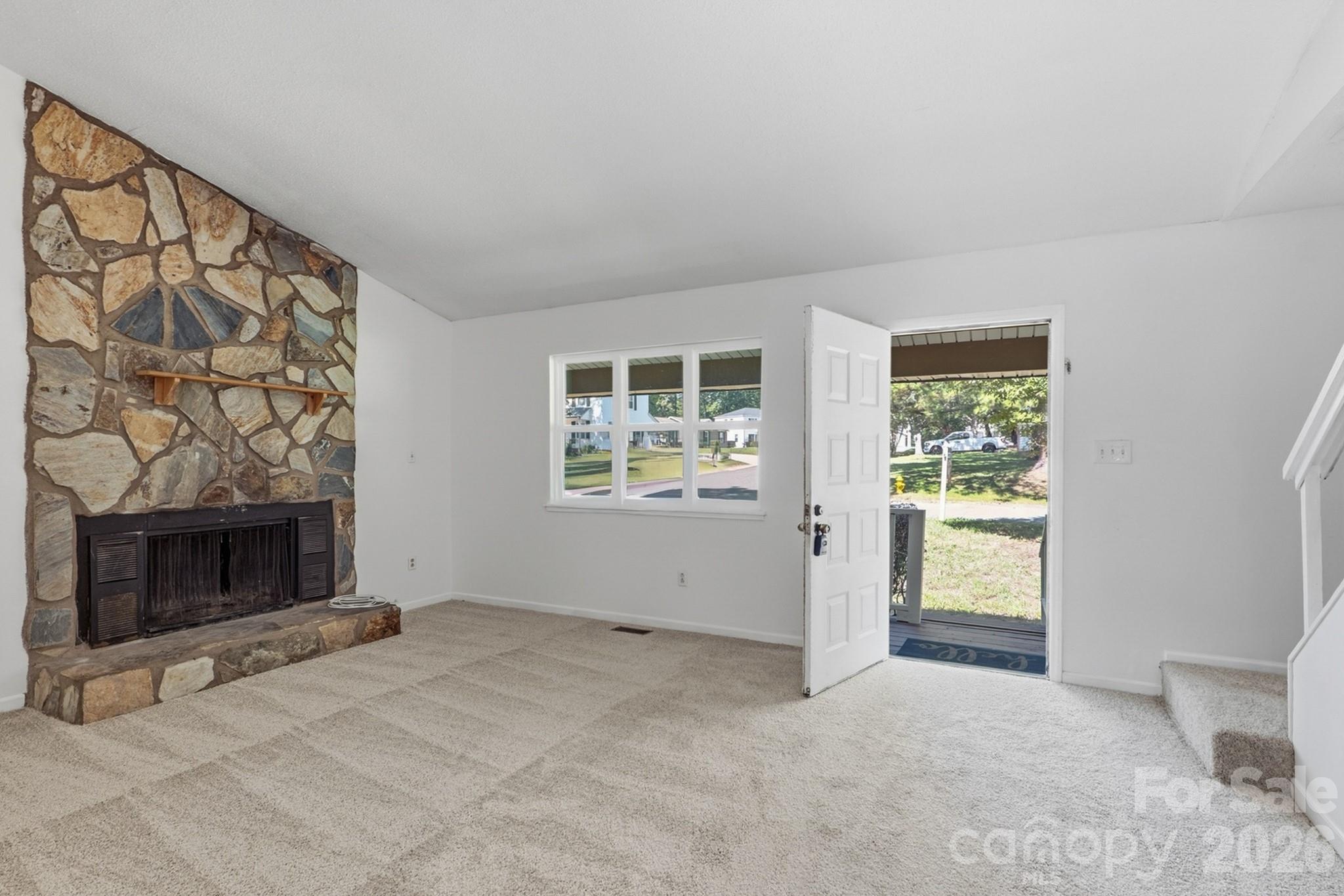 5300 Rolling Oak Lane Property Photo 11
