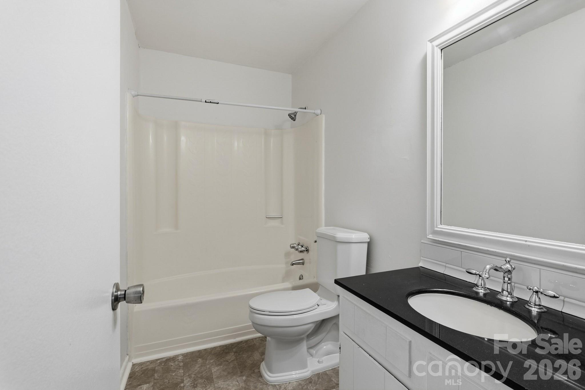 5300 Rolling Oak Lane Property Photo 16