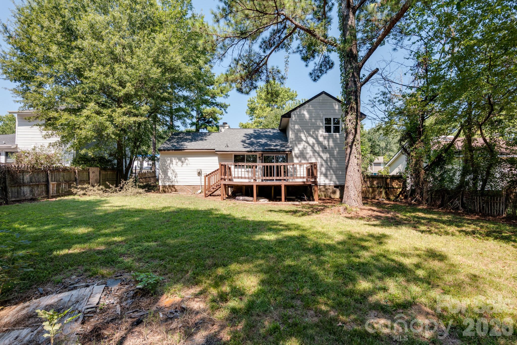 5300 Rolling Oak Lane Property Photo 24