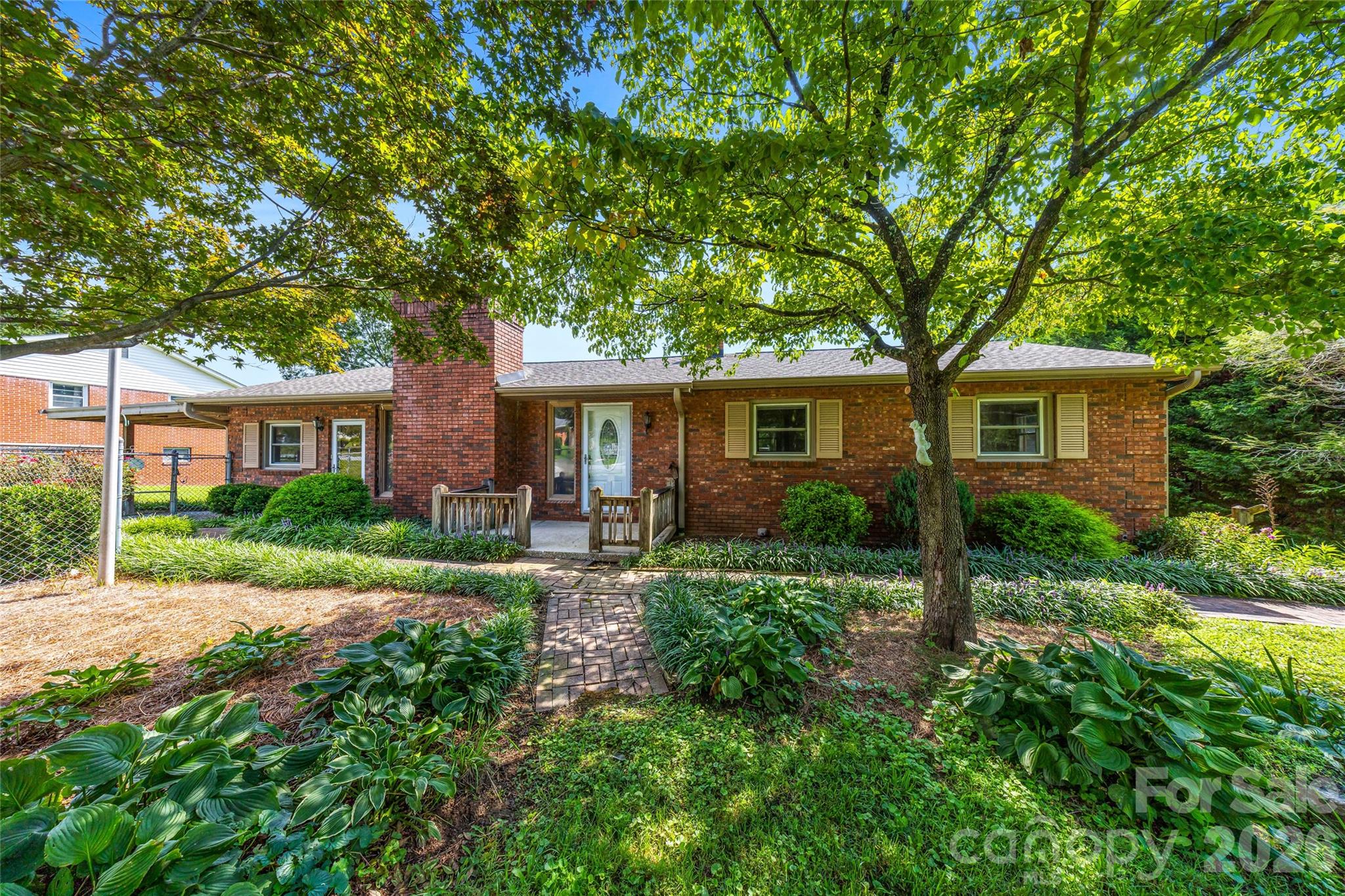 708 Loop Road Property Photo 1