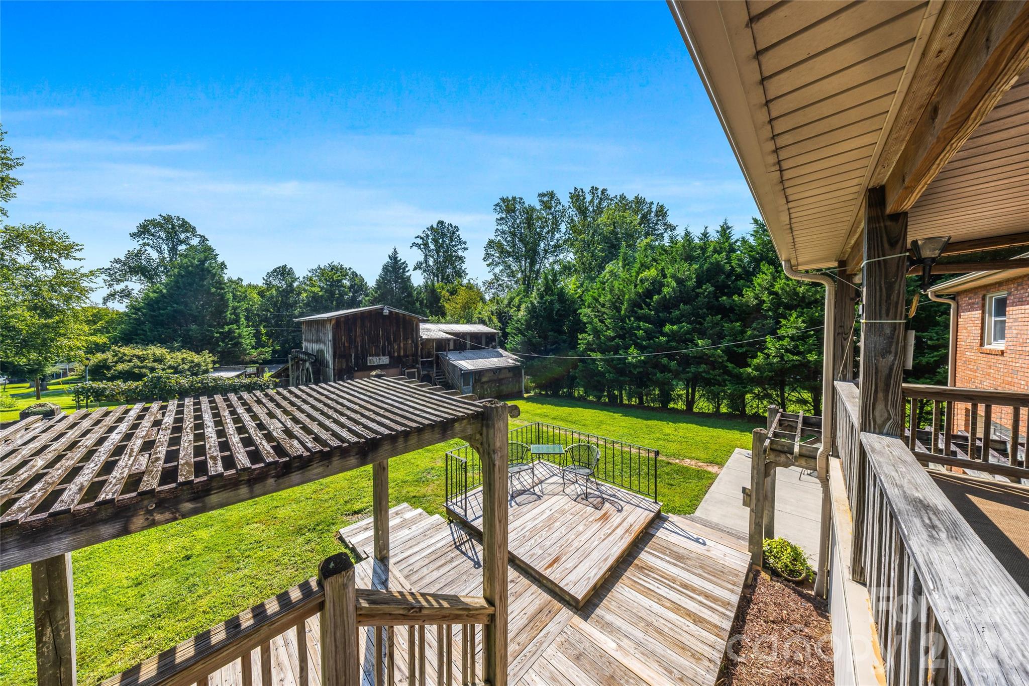 708 Loop Road Property Photo 24