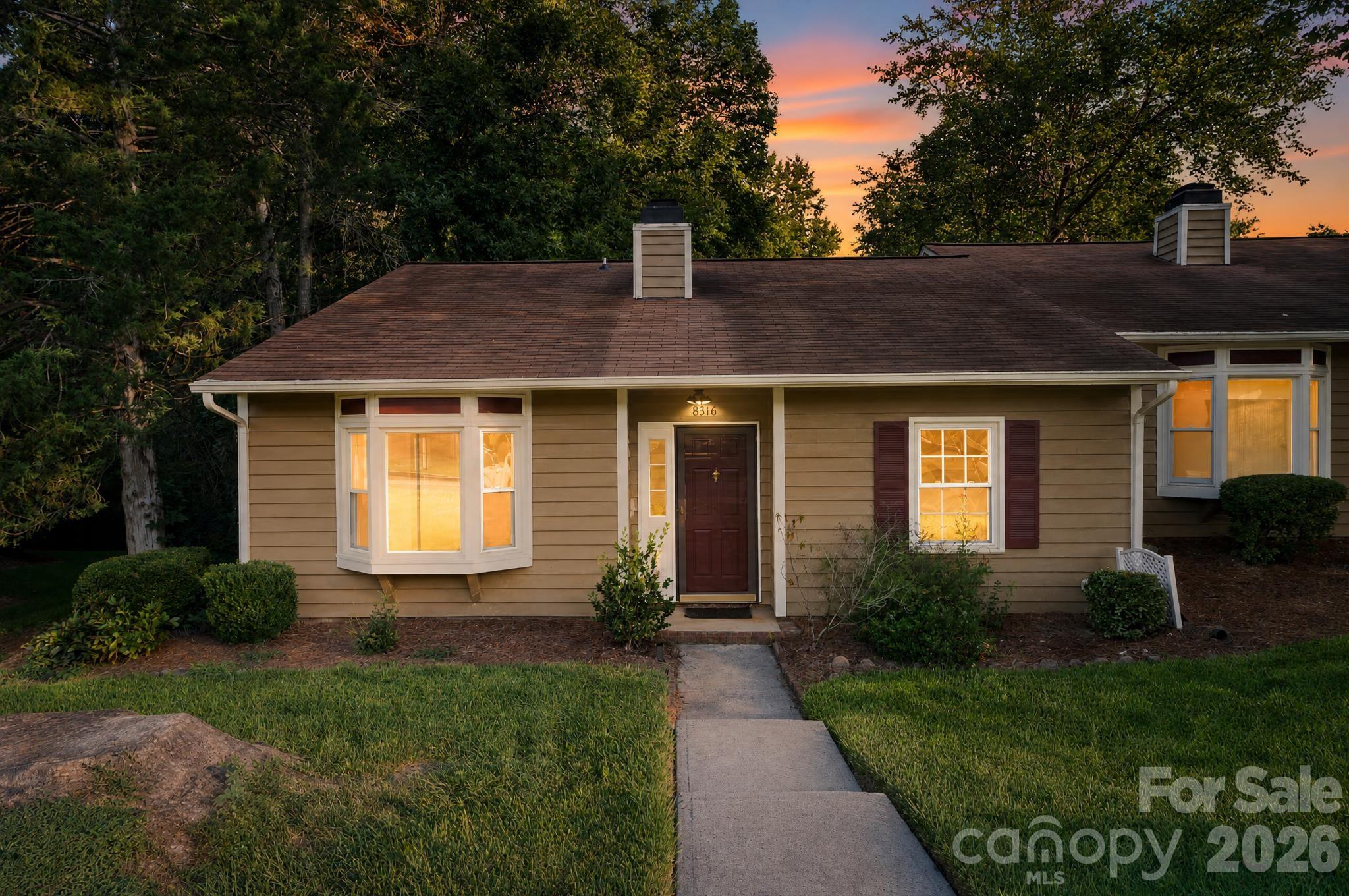 8316 Summerglen Circle Property Photo 1