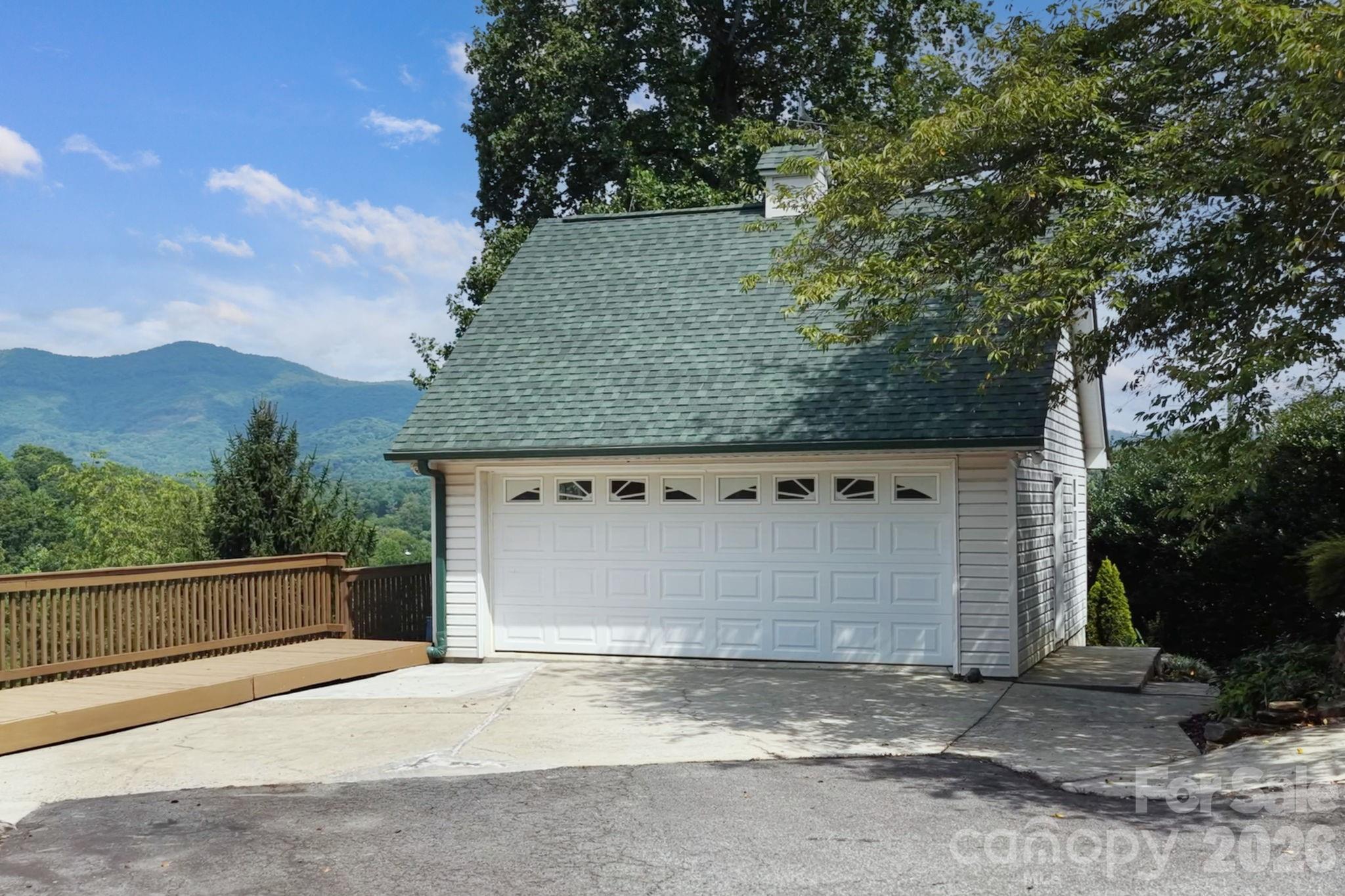 92 S Lindon Cove Road Property Photo 4