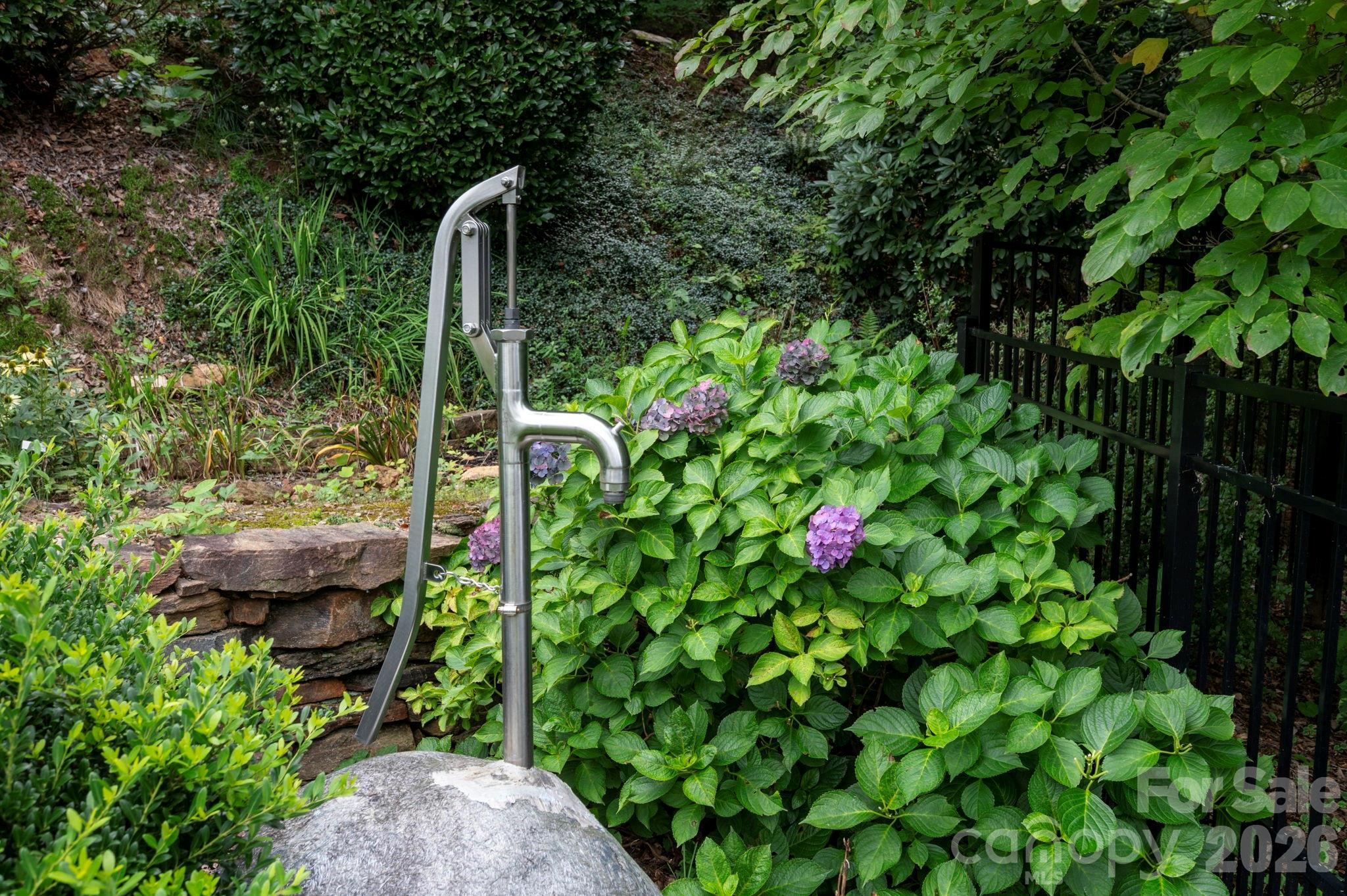 92 S Lindon Cove Road Property Photo 9