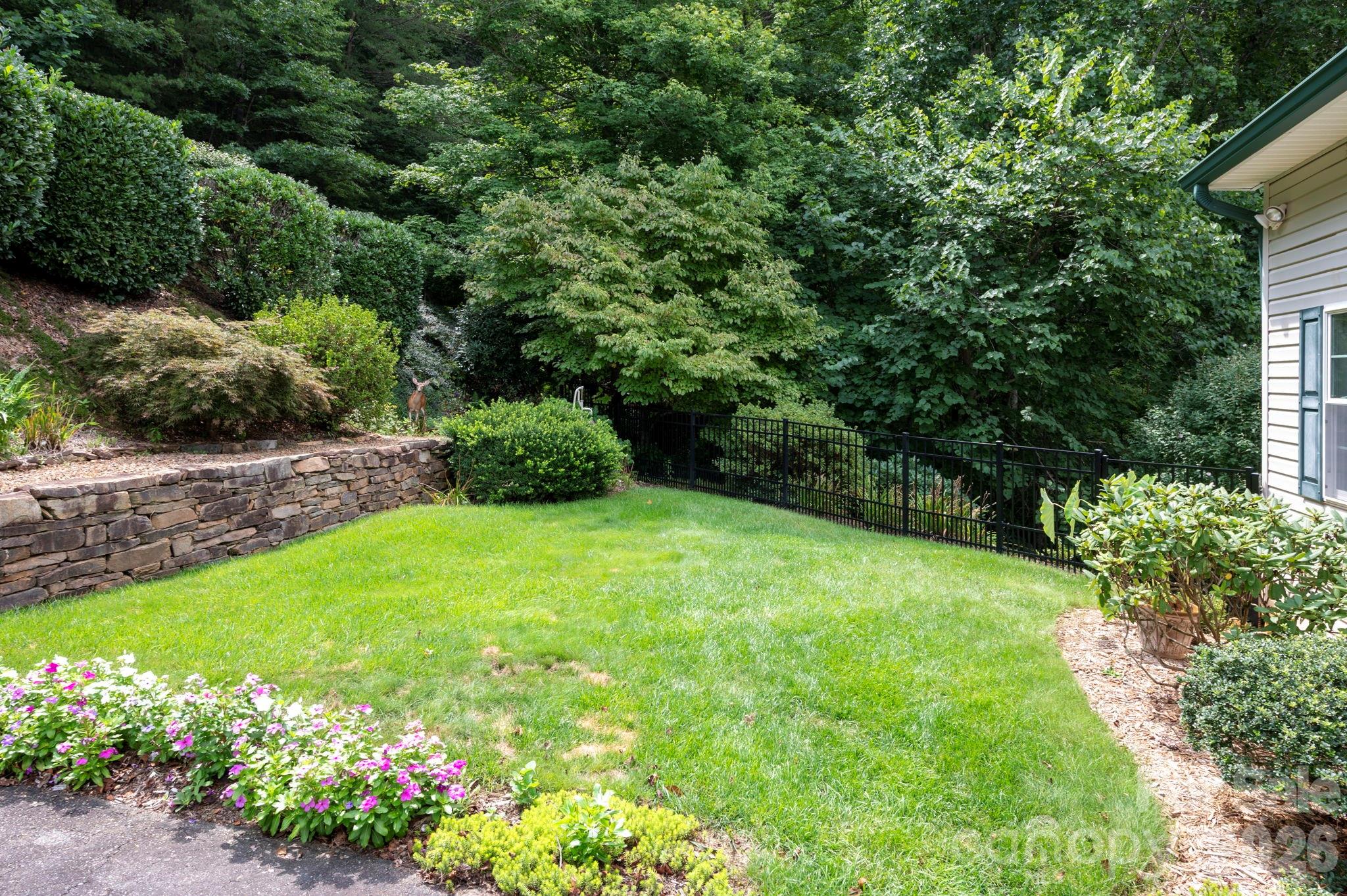 92 S Lindon Cove Road Property Photo 10
