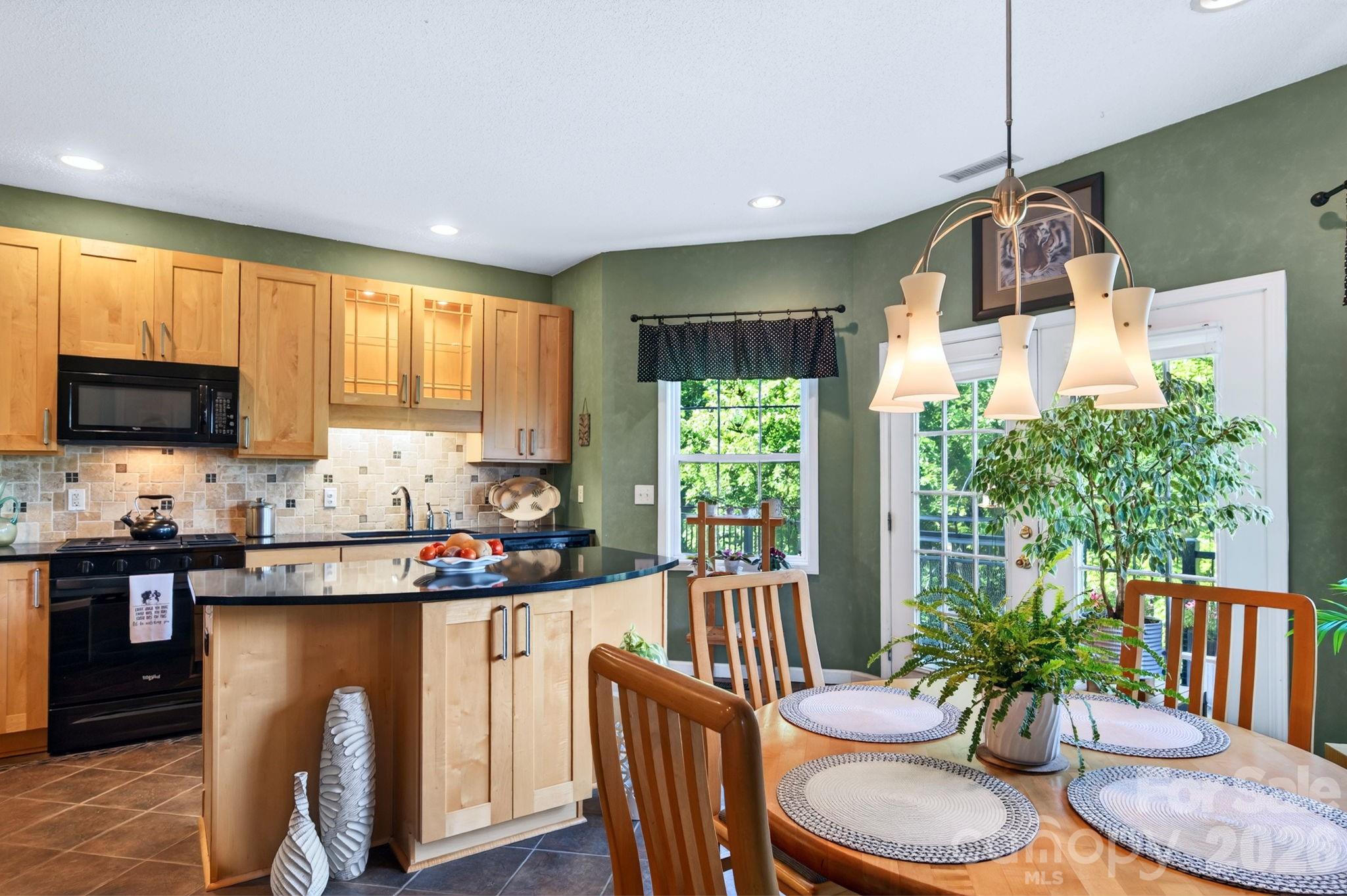 92 S Lindon Cove Road Property Photo 14