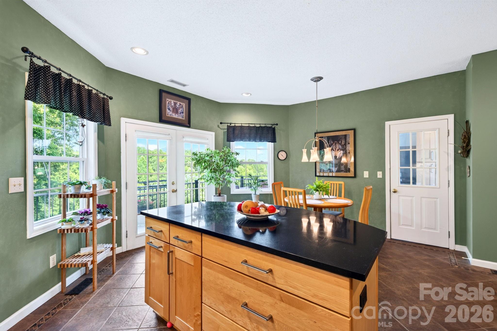 92 S Lindon Cove Road Property Photo 18