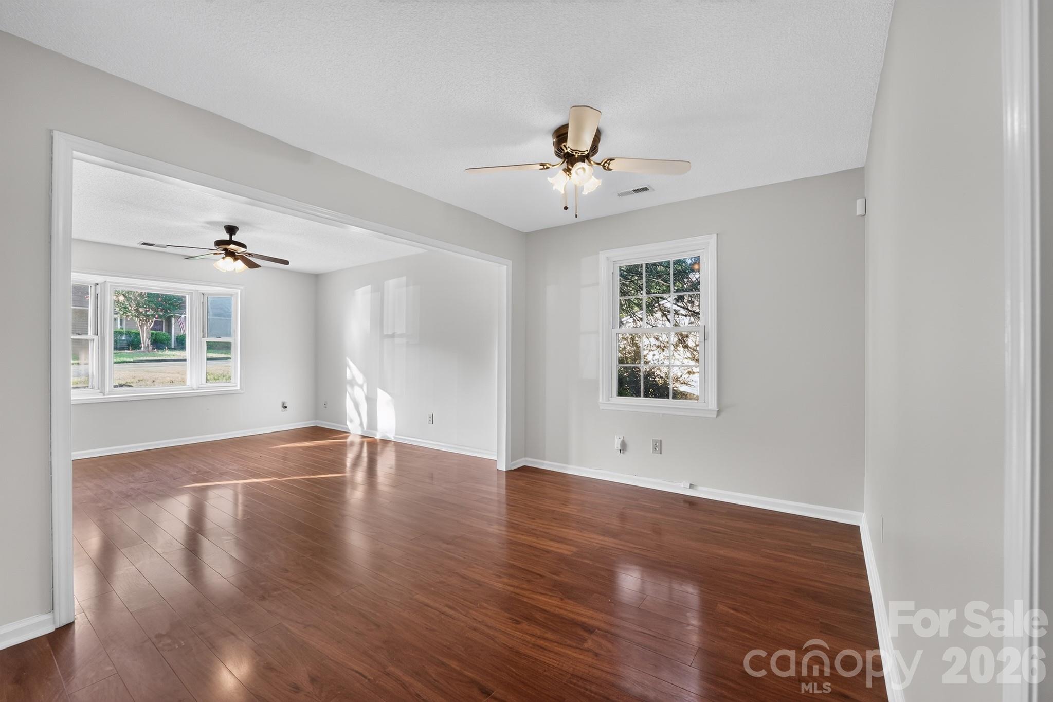 8316 Summerglen Circle Property Photo 4