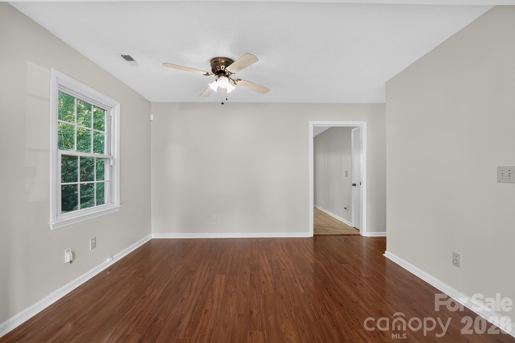 8316 Summerglen Circle Property Photo 5