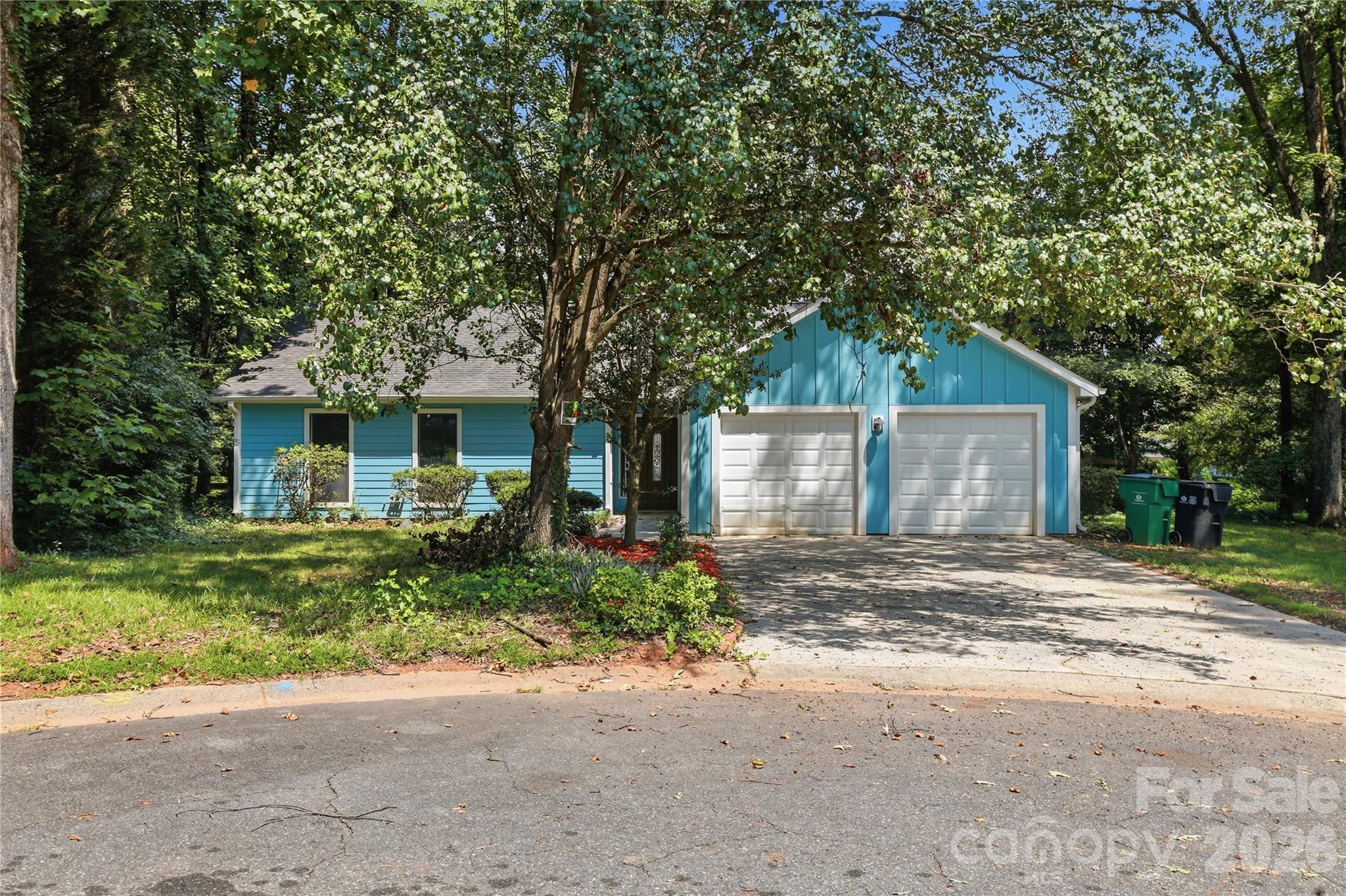 5810 Ness Court Property Photo 1