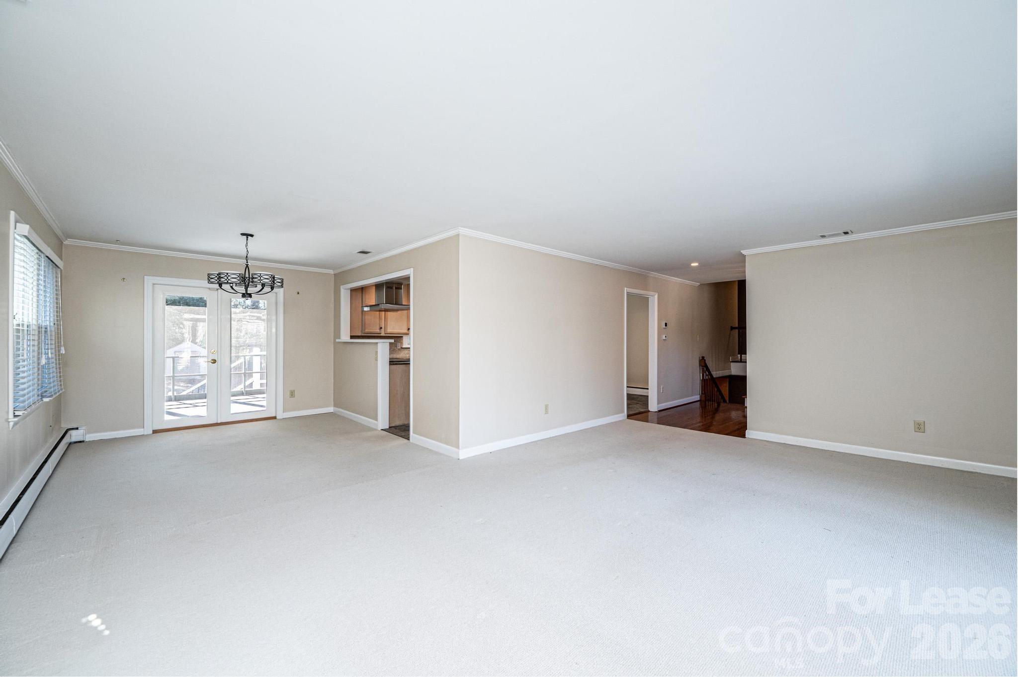 2035 2nd Street Property Photo 9