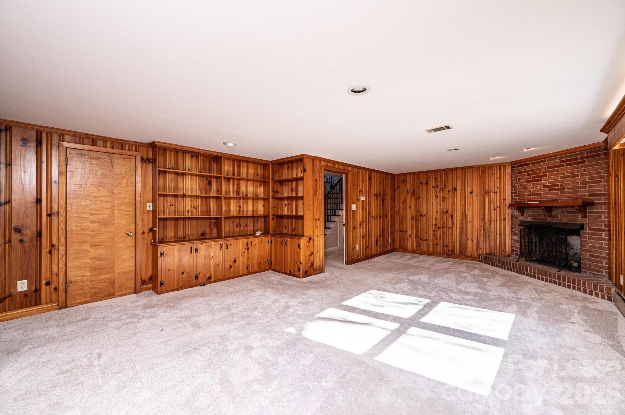 2035 2nd Street Property Photo 35