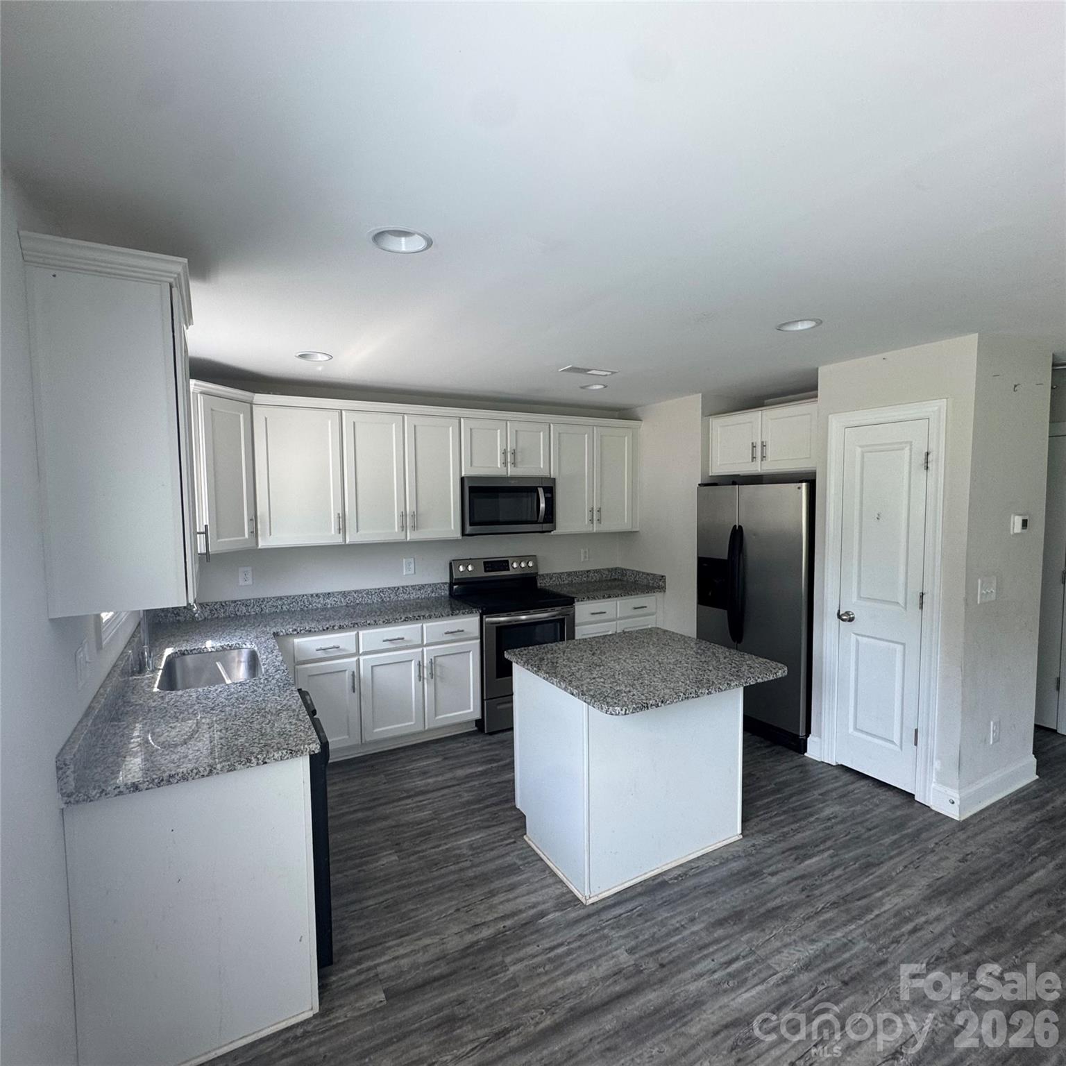 303 2nd Avenue Property Photo 4