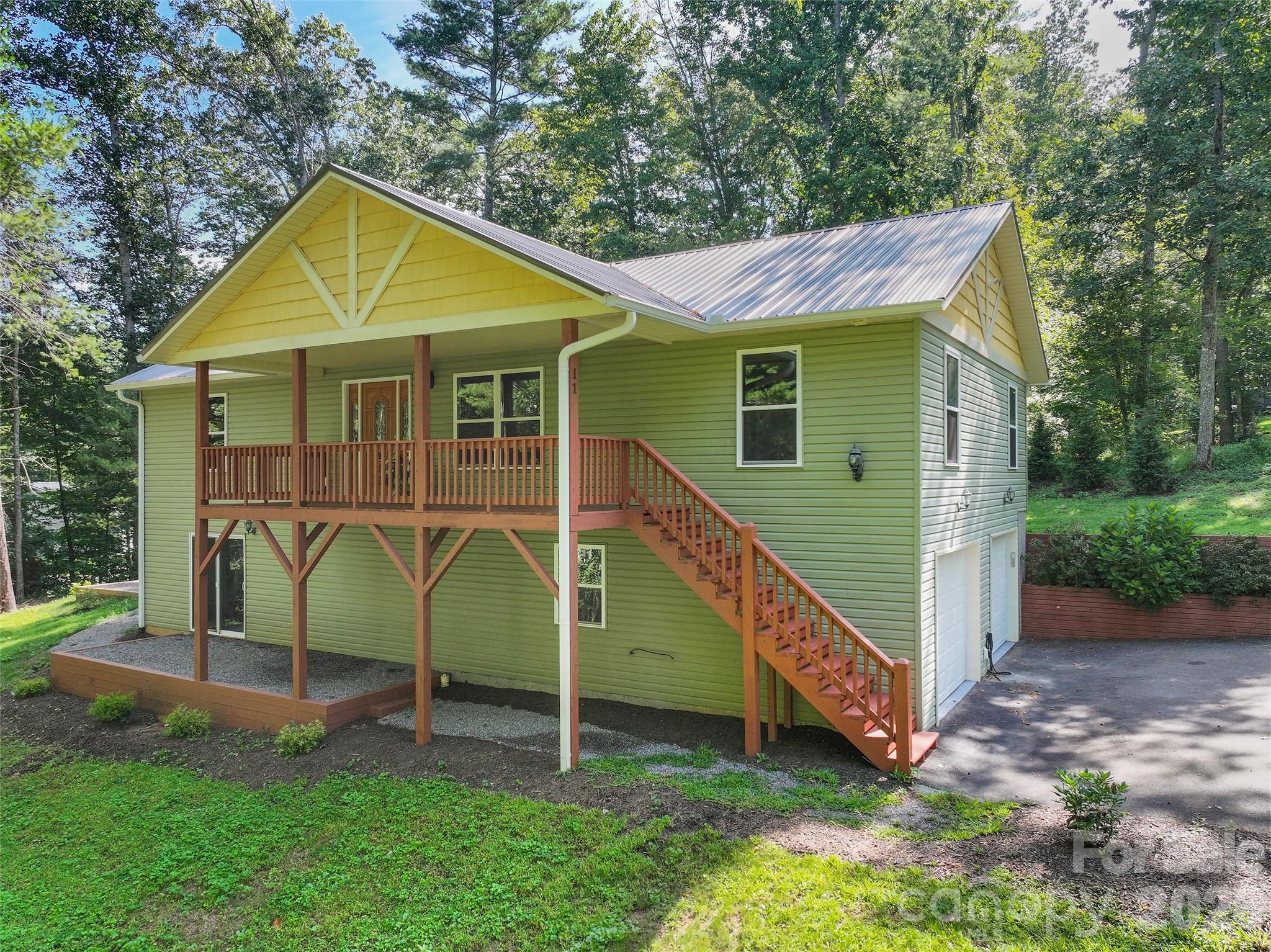 11 Tahchee Trail Property Photo 3