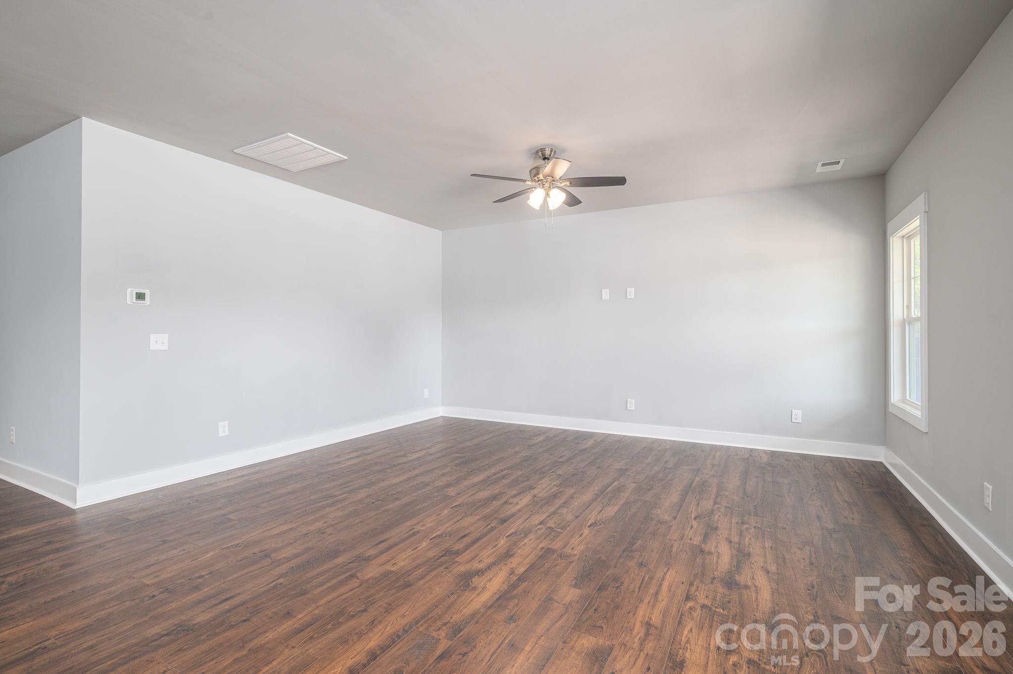 1337 Zeb Haynes Road Property Photo 19