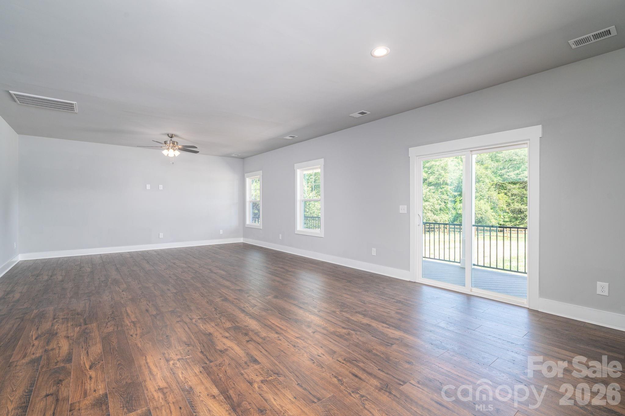 1337 Zeb Haynes Road Property Photo 20