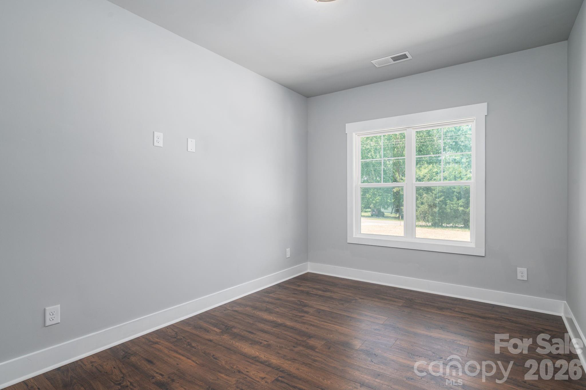 1337 Zeb Haynes Road Property Photo 32