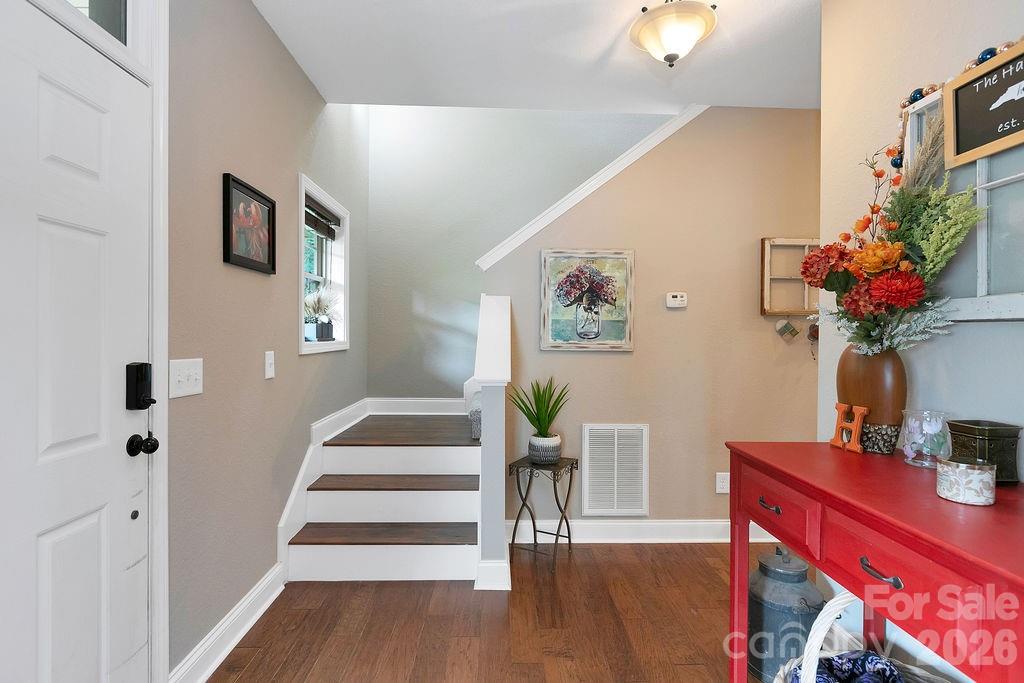 62 Pine Hill Drive Property Photo 6