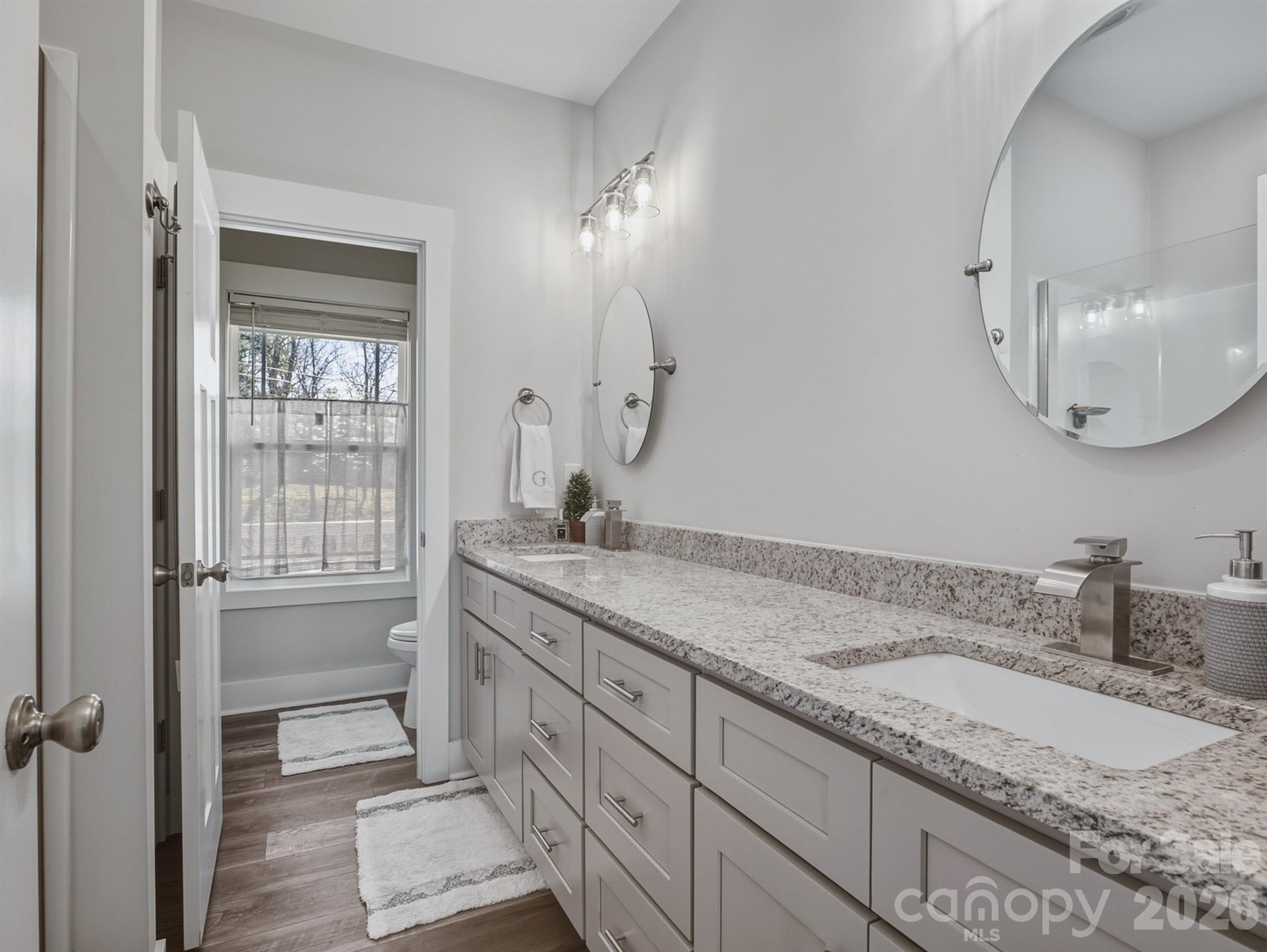 9464 Riviera Drive Property Photo 16