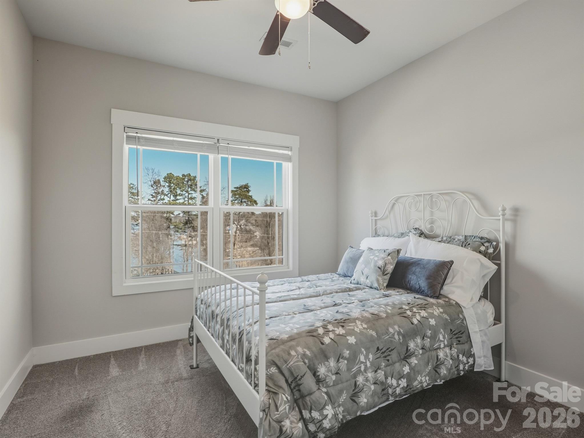 9464 Riviera Drive Property Photo 18