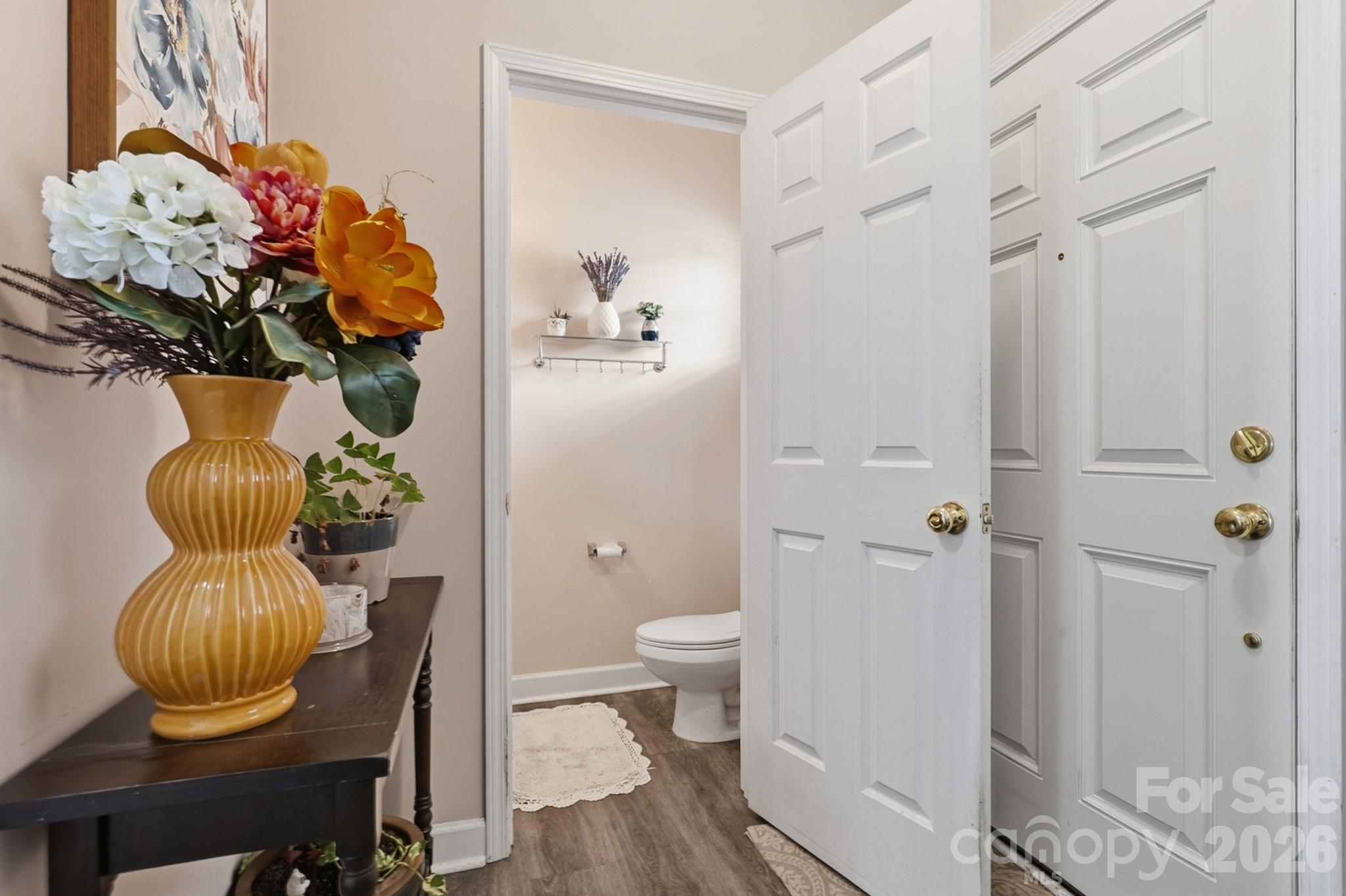 348 Valley Brook Lane Property Photo 6