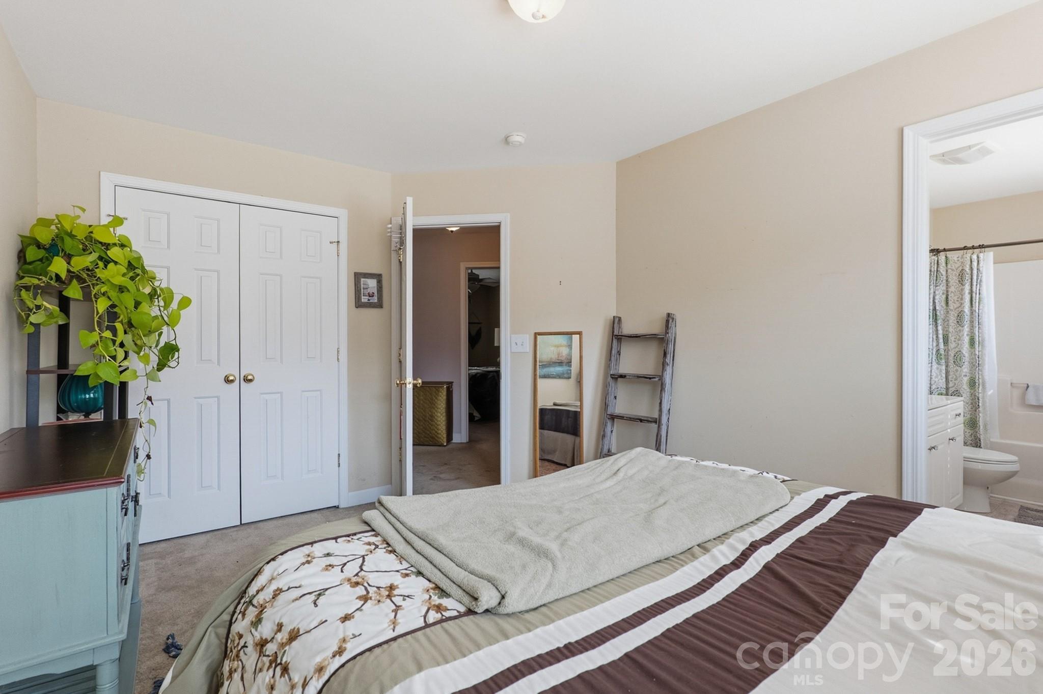 348 Valley Brook Lane Property Photo 14