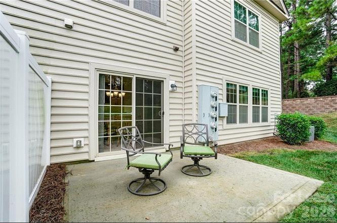 16718 Dolcetto Way Property Photo 7