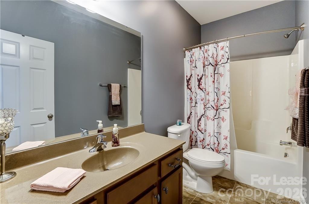 16718 Dolcetto Way Property Photo 9