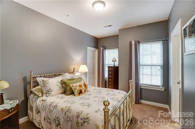 16718 Dolcetto Way Property Photo 11