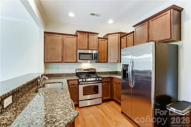 16718 Dolcetto Way Property Photo 23