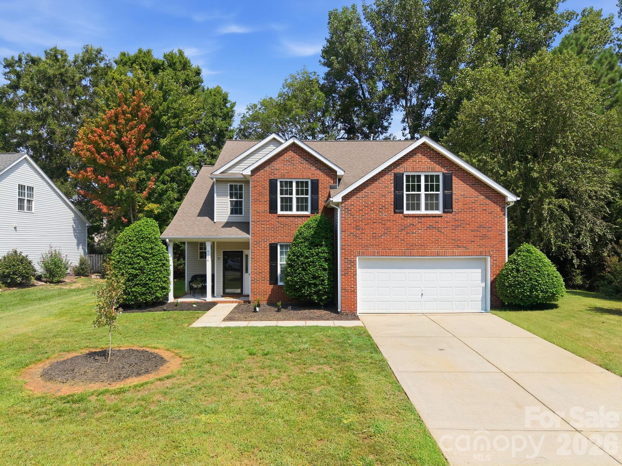 9716 Southampton Commons Drive Property Photo 1