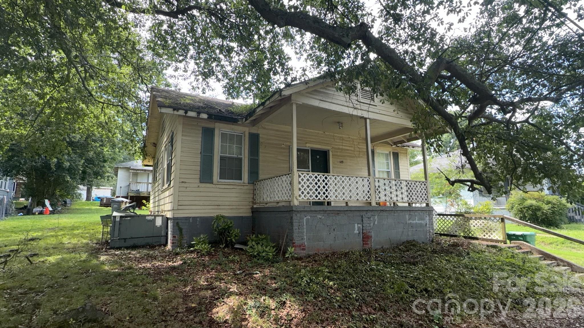 109 Dean Street Property Photo 1